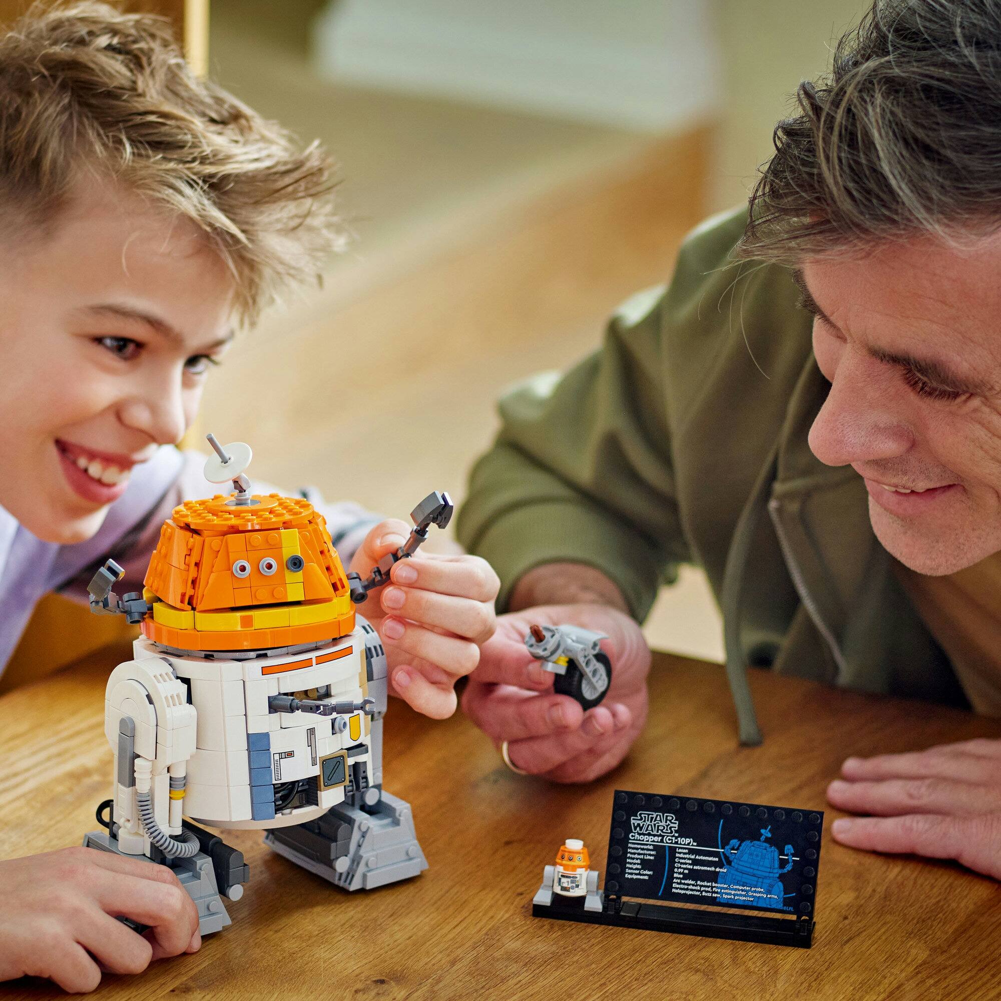 LEGO® Star Wars: Ahsoka™ Chopper (C1-10P)™ Astromech Droid Set 75416